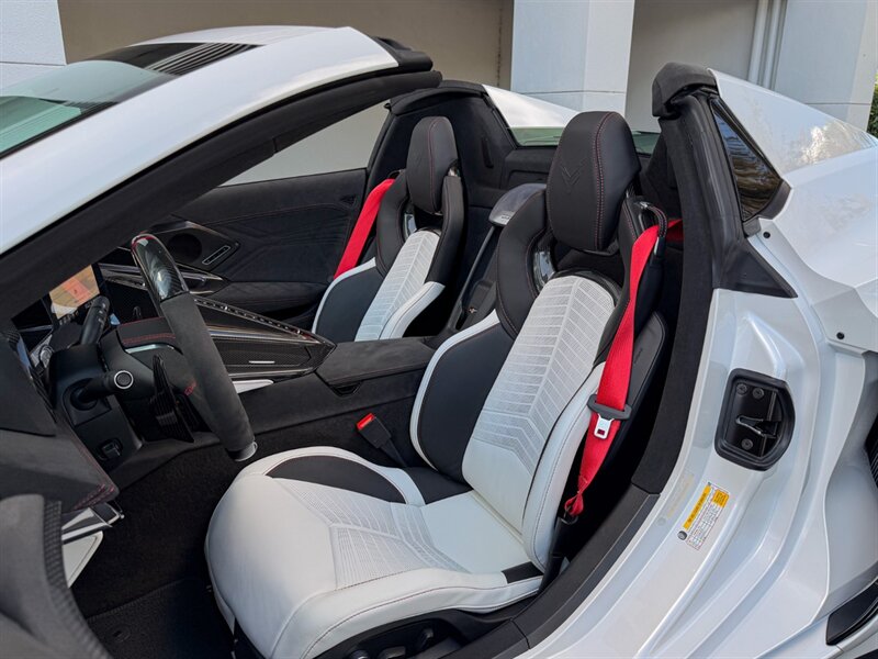 2023 Chevrolet Corvette Z06 - Photo 21 - Bonita Springs, FL 34134