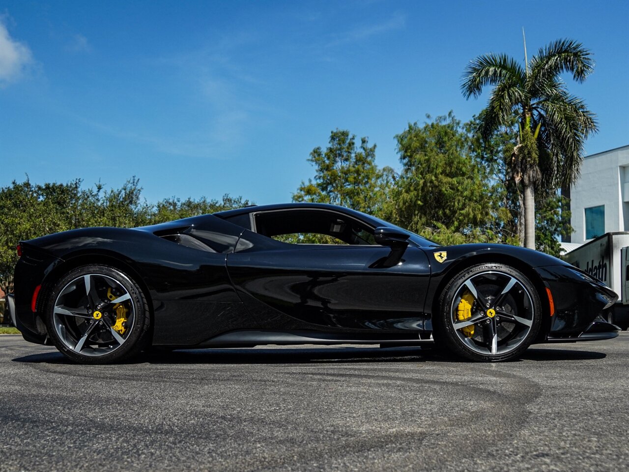 2022 Ferrari SF90 Stradale   - Photo 61 - Bonita Springs, FL 34134