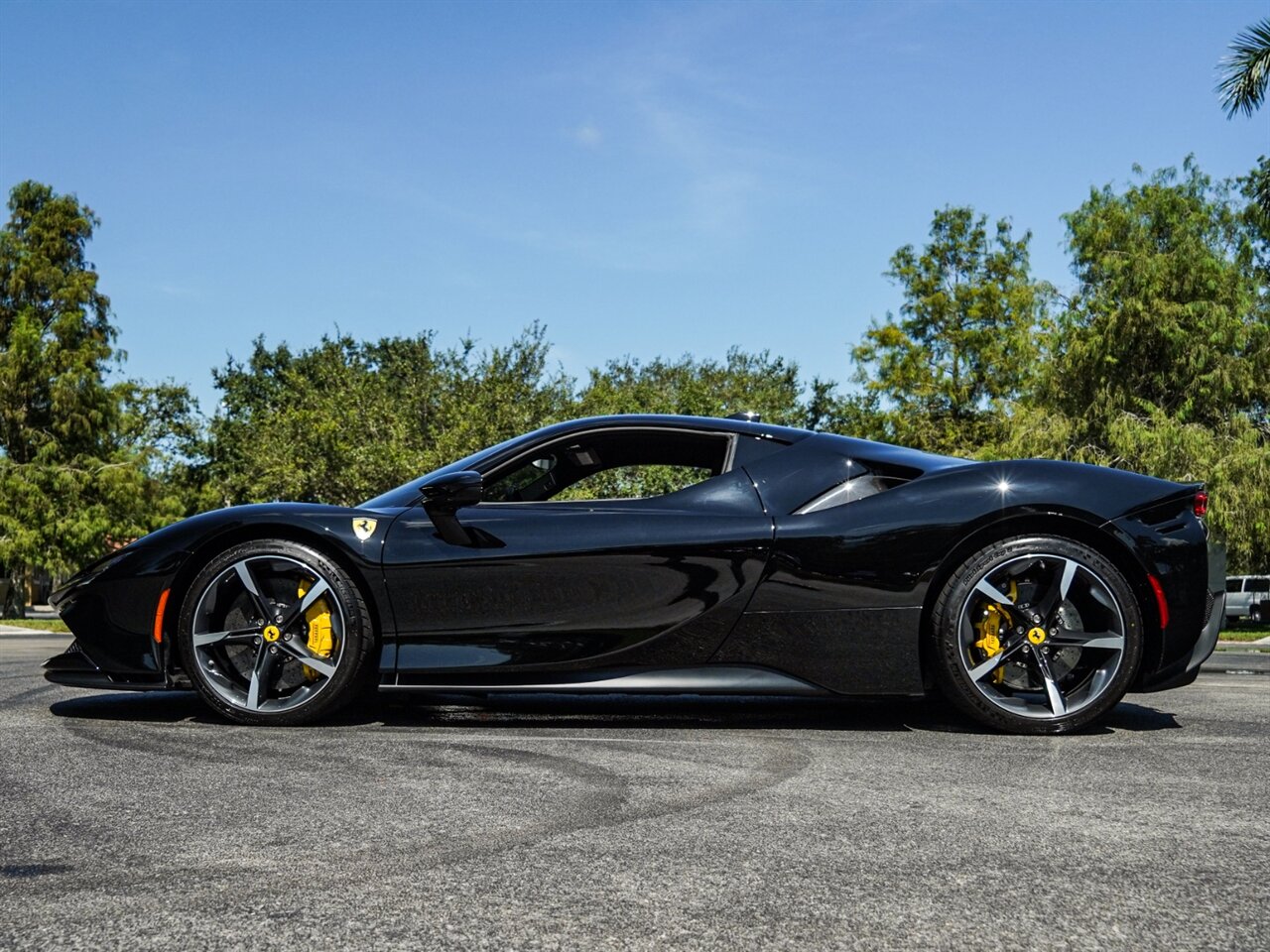 2022 Ferrari SF90 Stradale   - Photo 42 - Bonita Springs, FL 34134