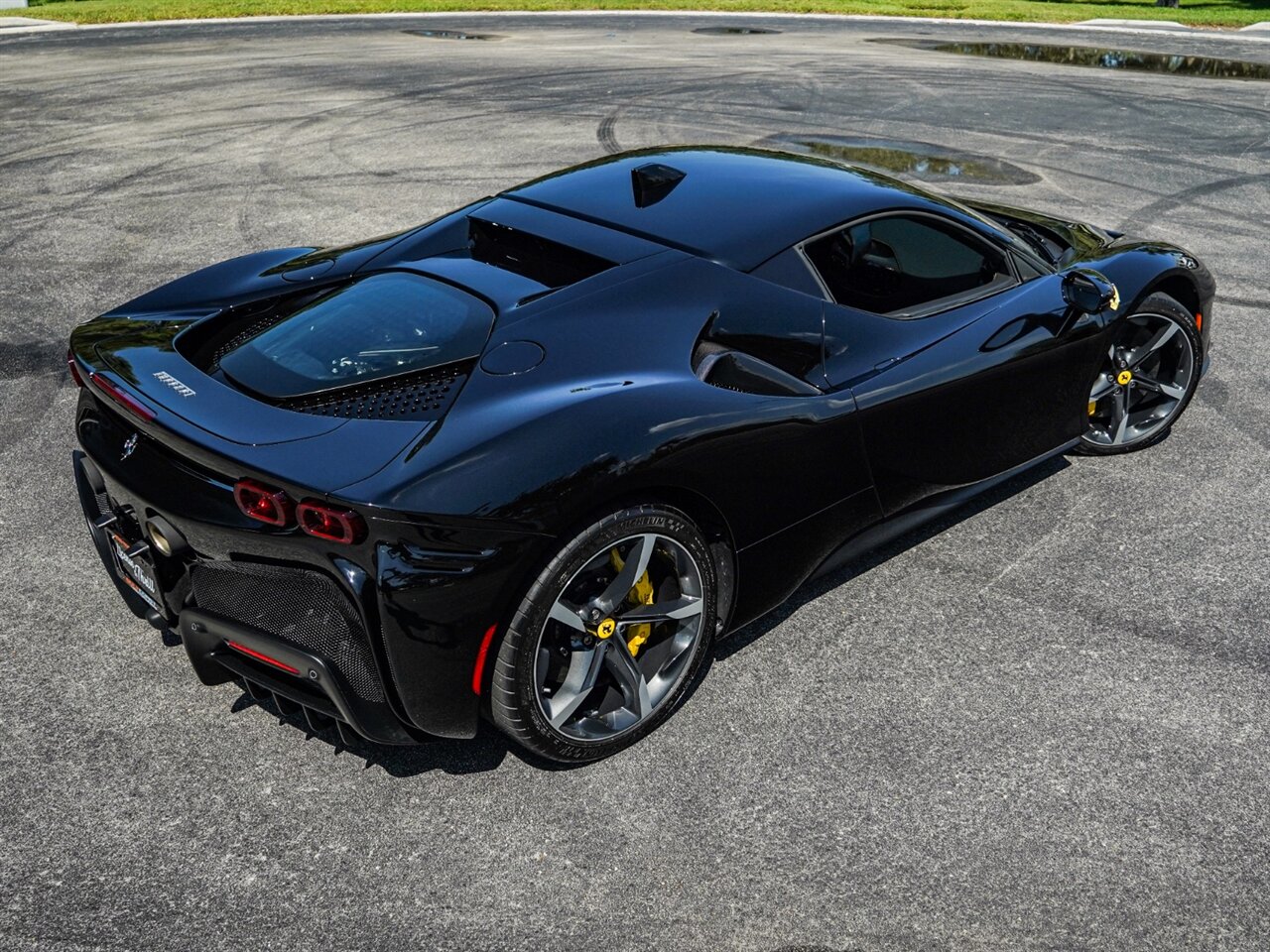 2022 Ferrari SF90 Stradale   - Photo 60 - Bonita Springs, FL 34134