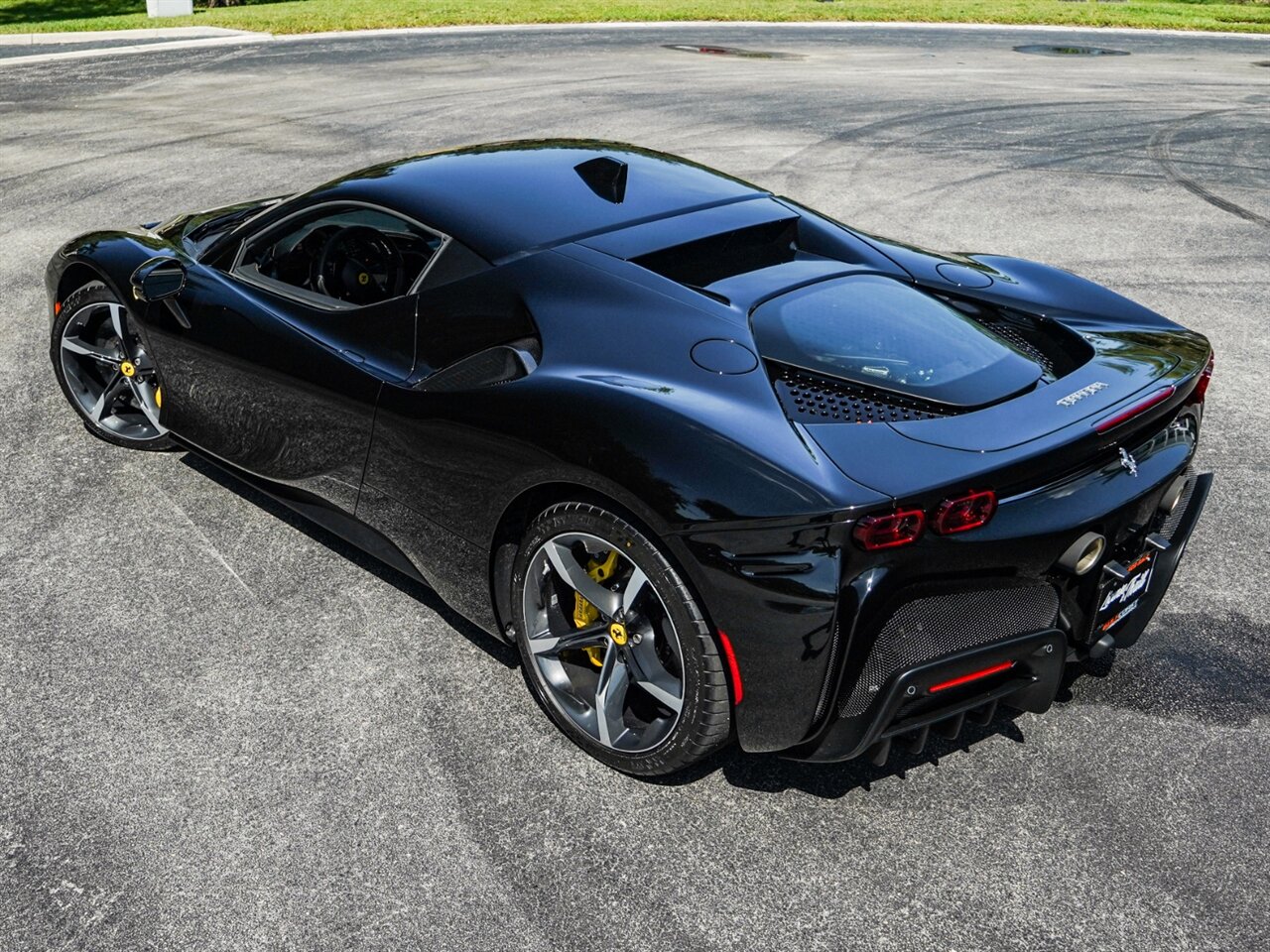 2022 Ferrari SF90 Stradale   - Photo 51 - Bonita Springs, FL 34134