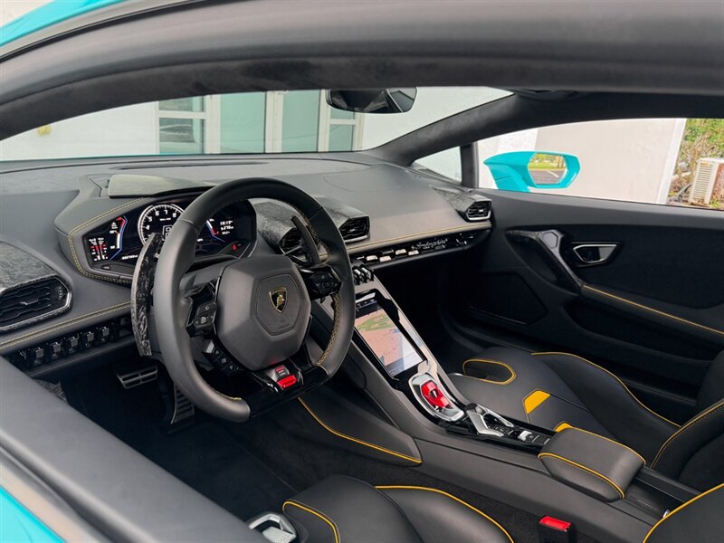 2021 Lamborghini Huracan EVO  