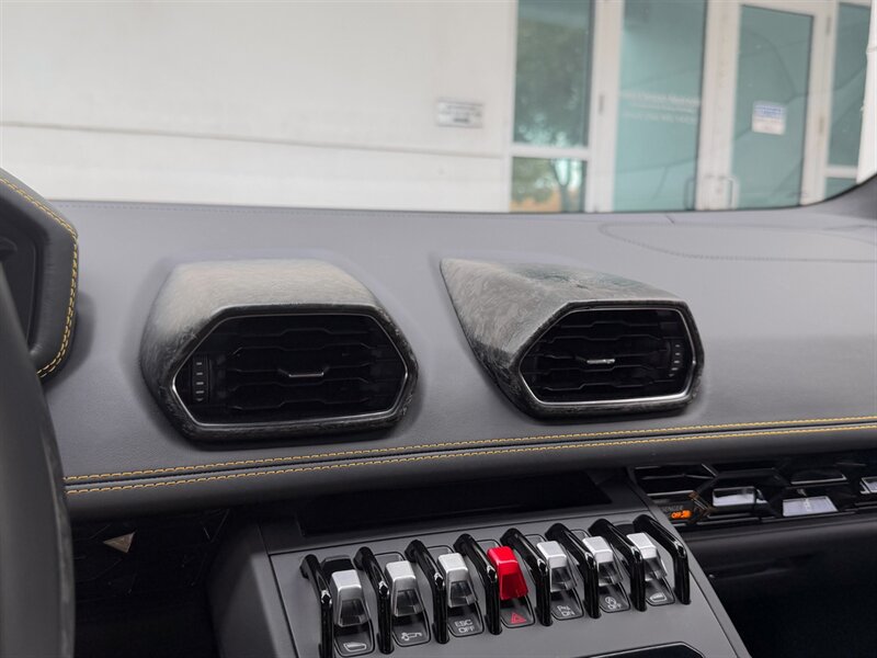 2021 Lamborghini Huracan EVO   - Photo 16 - Bonita Springs, FL 34134