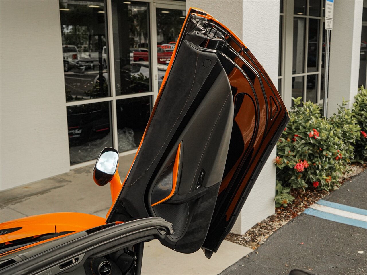 2020 McLaren 720S Spider Performance   - Photo 39 - Bonita Springs, FL 34134