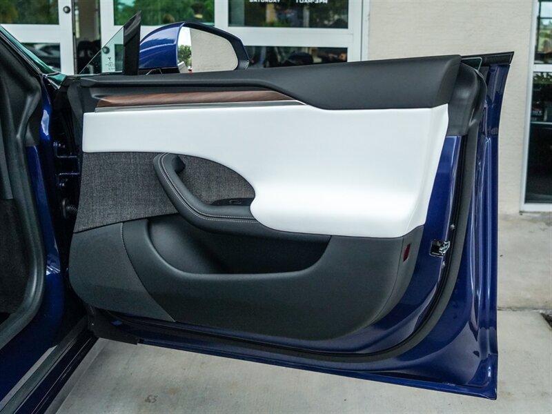 2021 Tesla Model S Plaid - Photo 24 - Bonita Springs, FL 34134