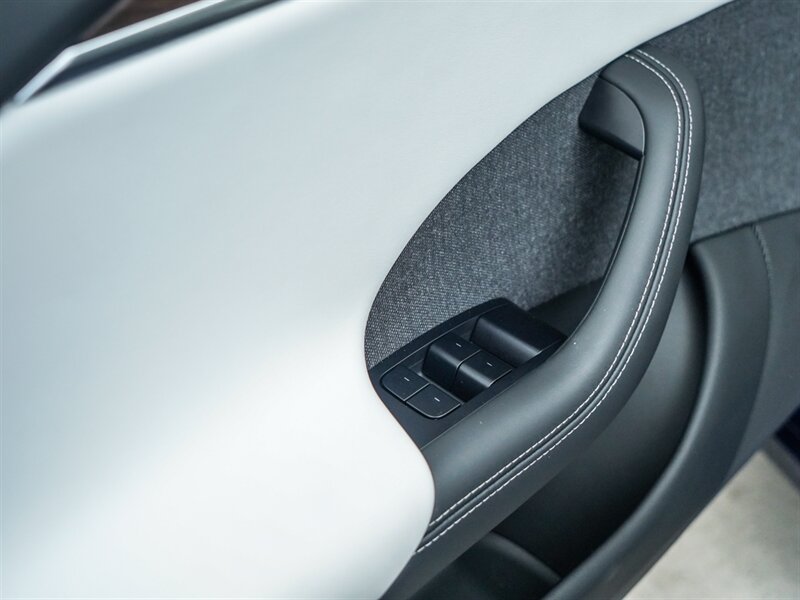 2021 Tesla Model S Plaid - Photo 23 - Bonita Springs, FL 34134