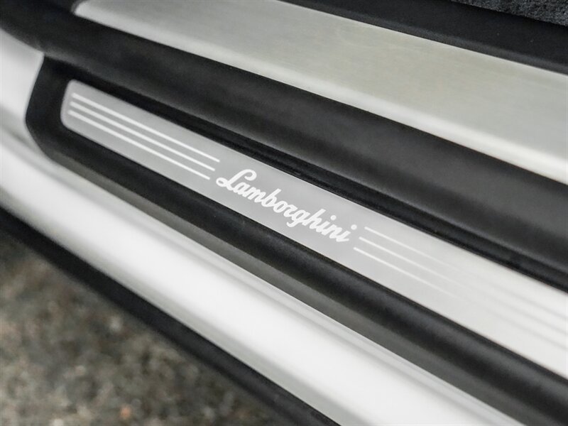 2022 Lamborghini Urus - Photo 24 - Bonita Springs, FL 34134