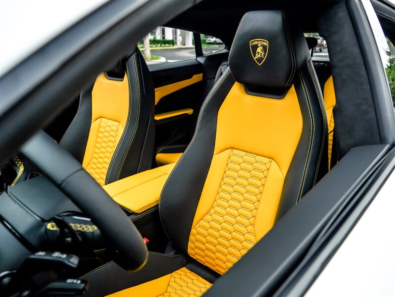 2022 Lamborghini Urus - Photo 8 - Bonita Springs, FL 34134