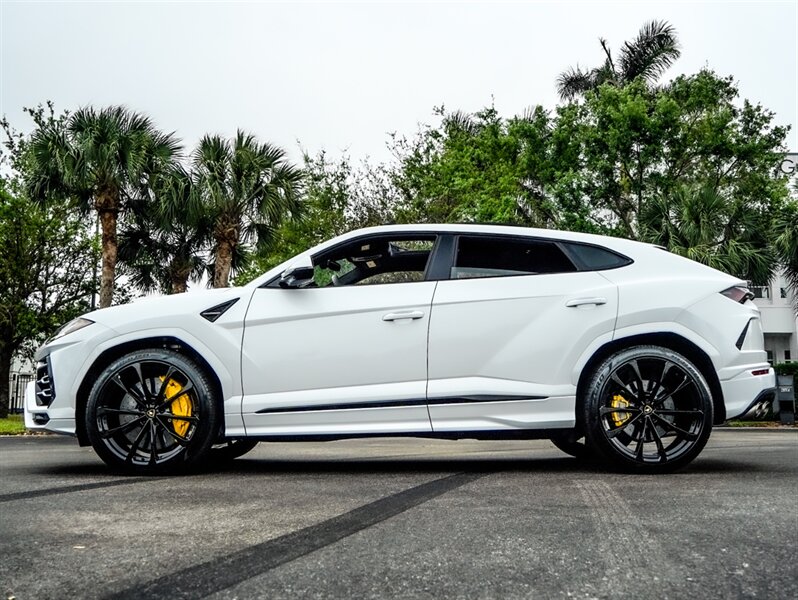 2022 Lamborghini Urus - Photo 34 - Bonita Springs, FL 34134