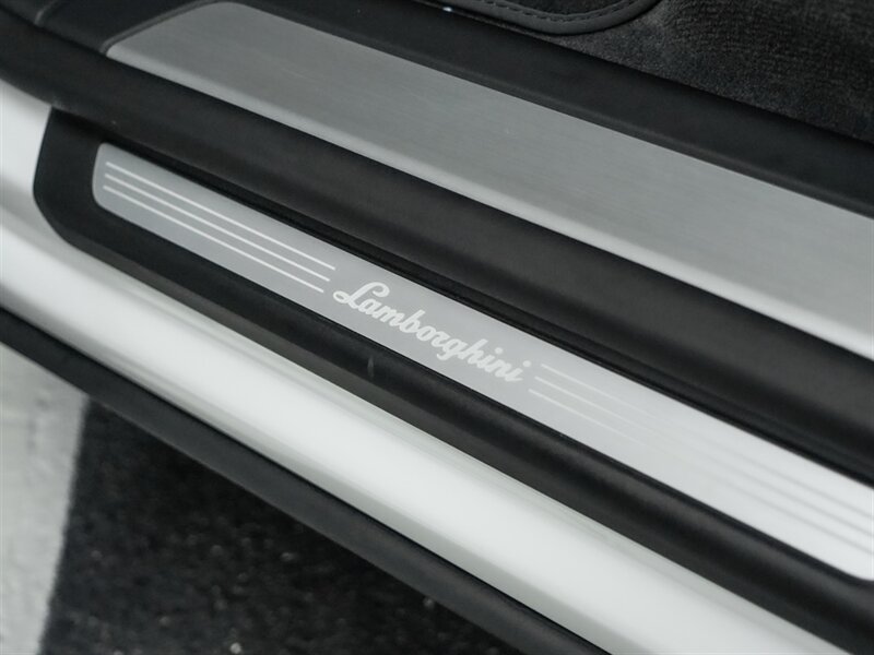 2021 Lamborghini Urus - Photo 23 - Bonita Springs, FL 34134