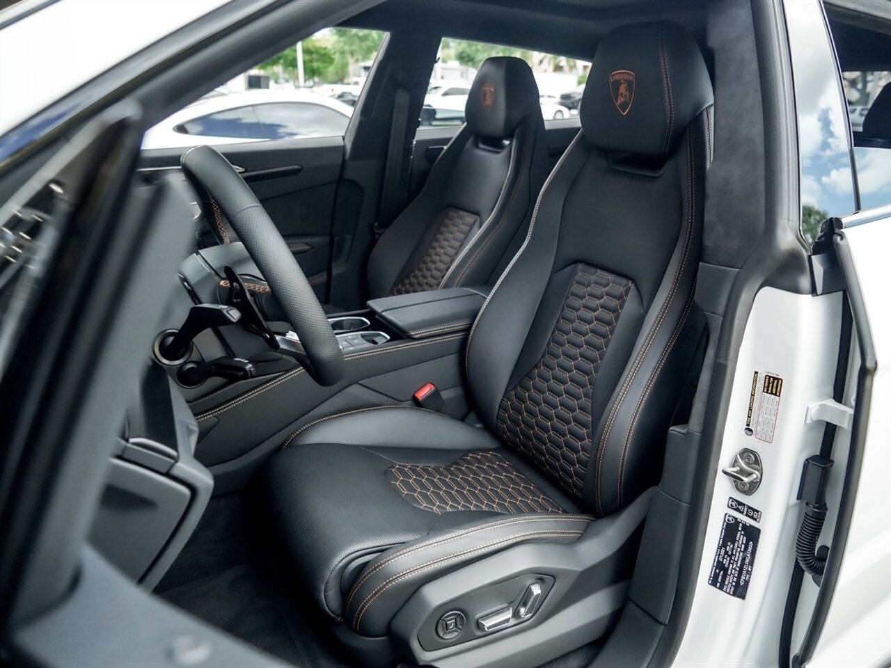 2021 Lamborghini Urus   - Photo 17 - Bonita Springs, FL 34134