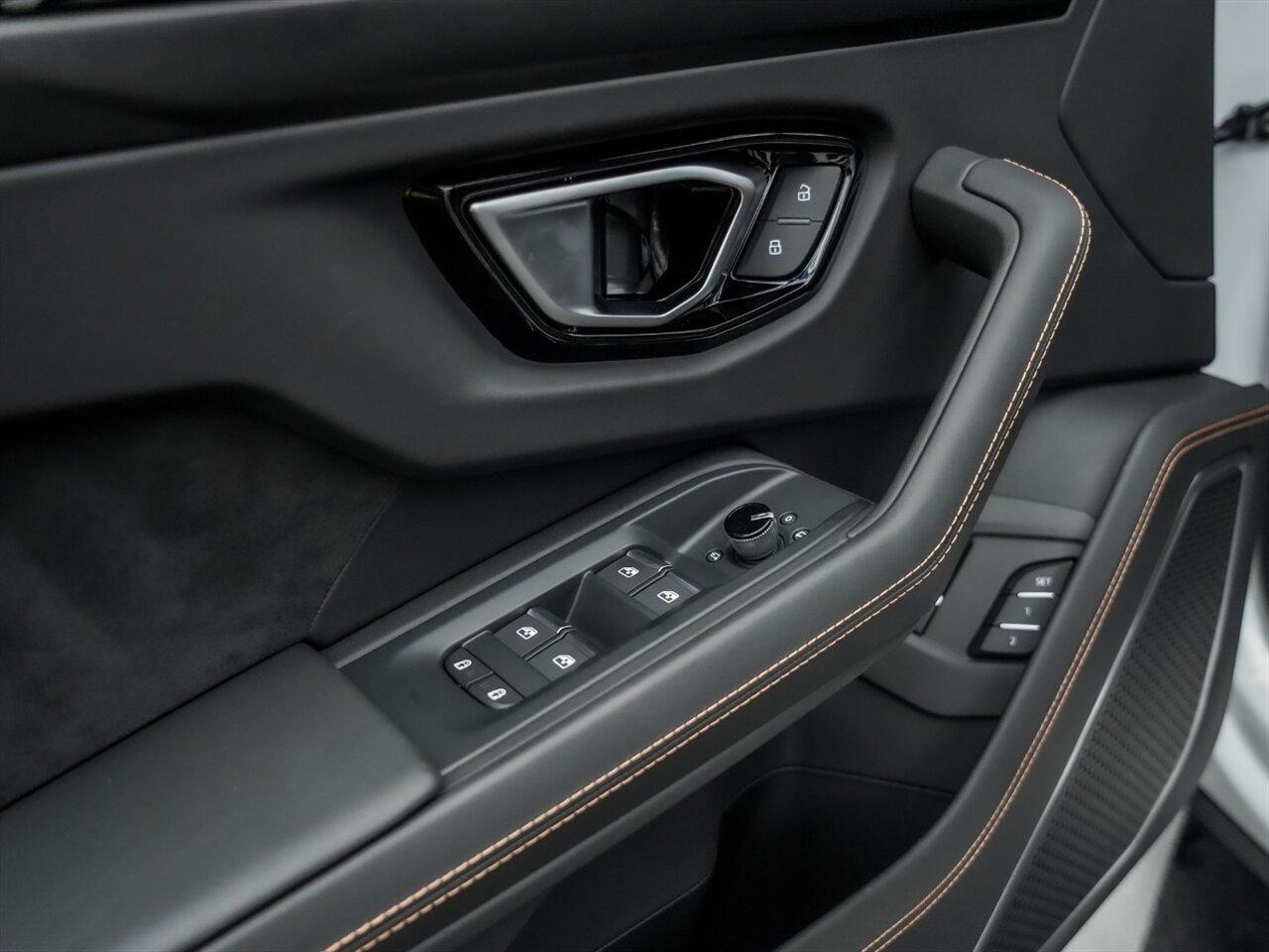 2021 Lamborghini Urus   - Photo 21 - Bonita Springs, FL 34134