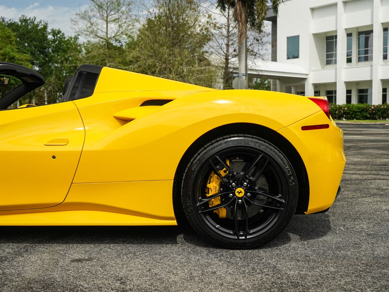 2018 Ferrari 488 Spider   - Photo 45 - Bonita Springs, FL 34134