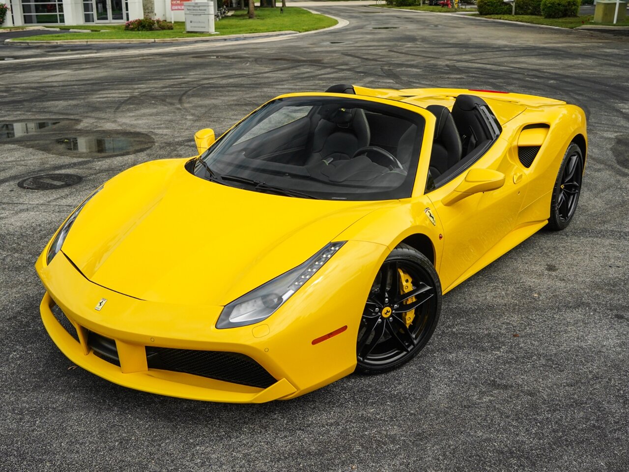 2018 Ferrari 488 Spider   - Photo 8 - Bonita Springs, FL 34134