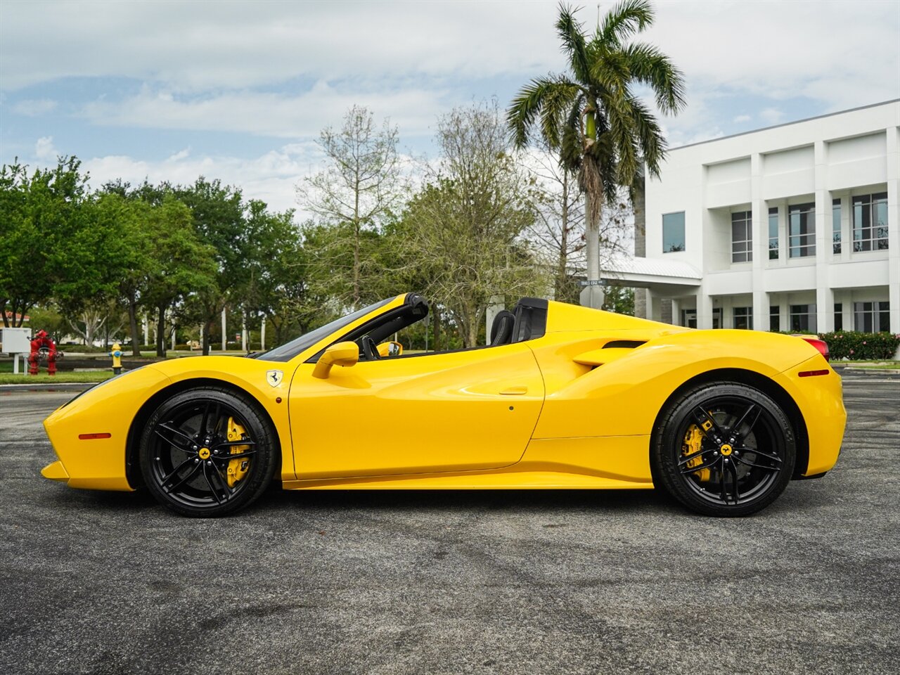 2018 Ferrari 488 Spider   - Photo 41 - Bonita Springs, FL 34134