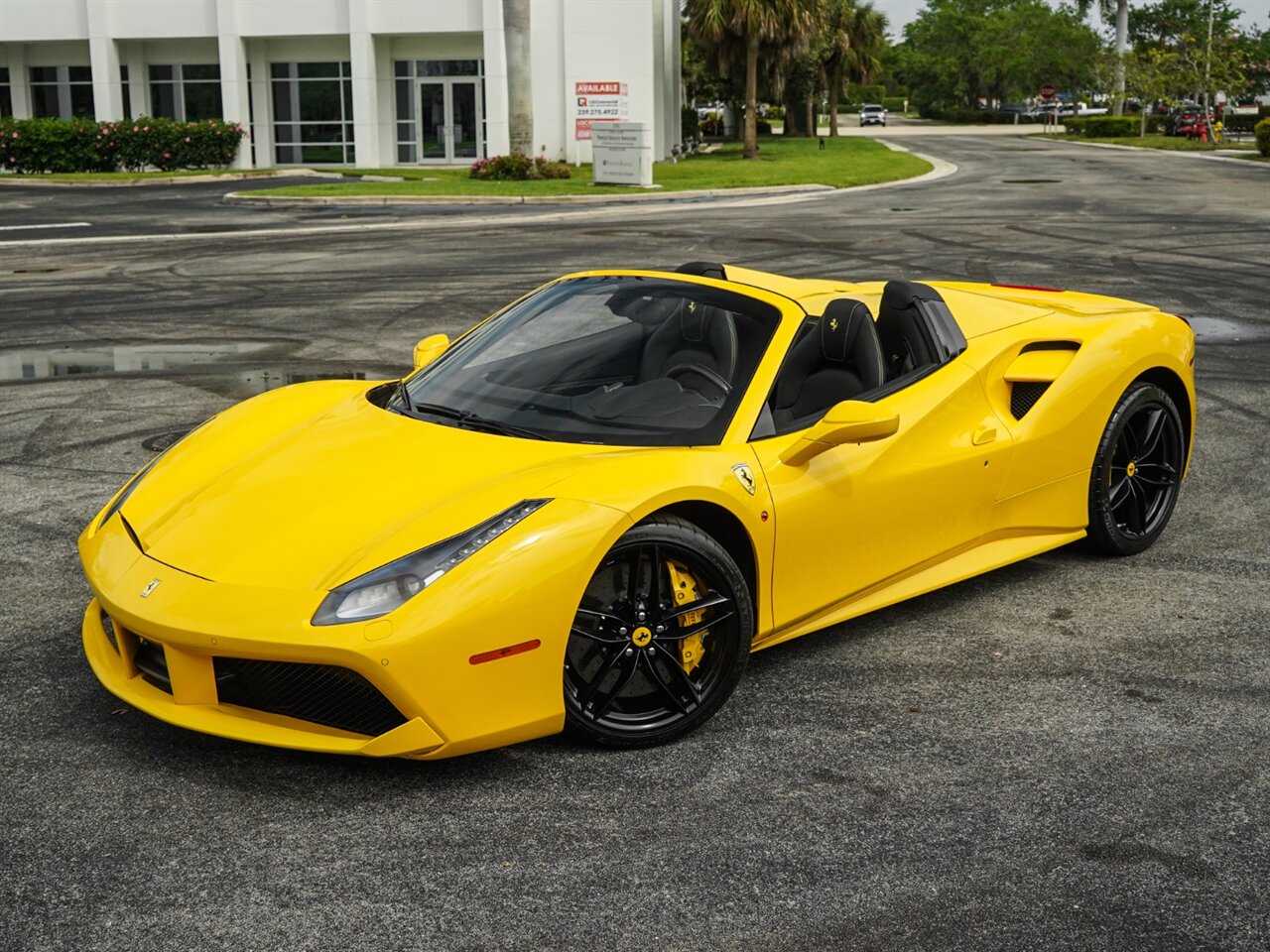 2018 Ferrari 488 Spider   - Photo 9 - Bonita Springs, FL 34134