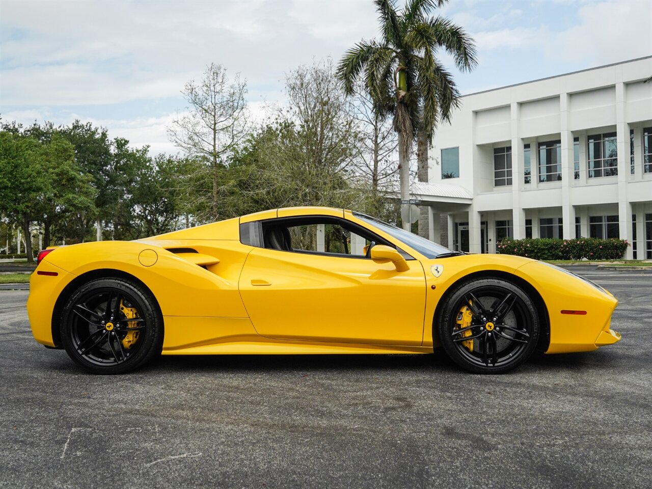 2018 Ferrari 488 Spider   - Photo 80 - Bonita Springs, FL 34134