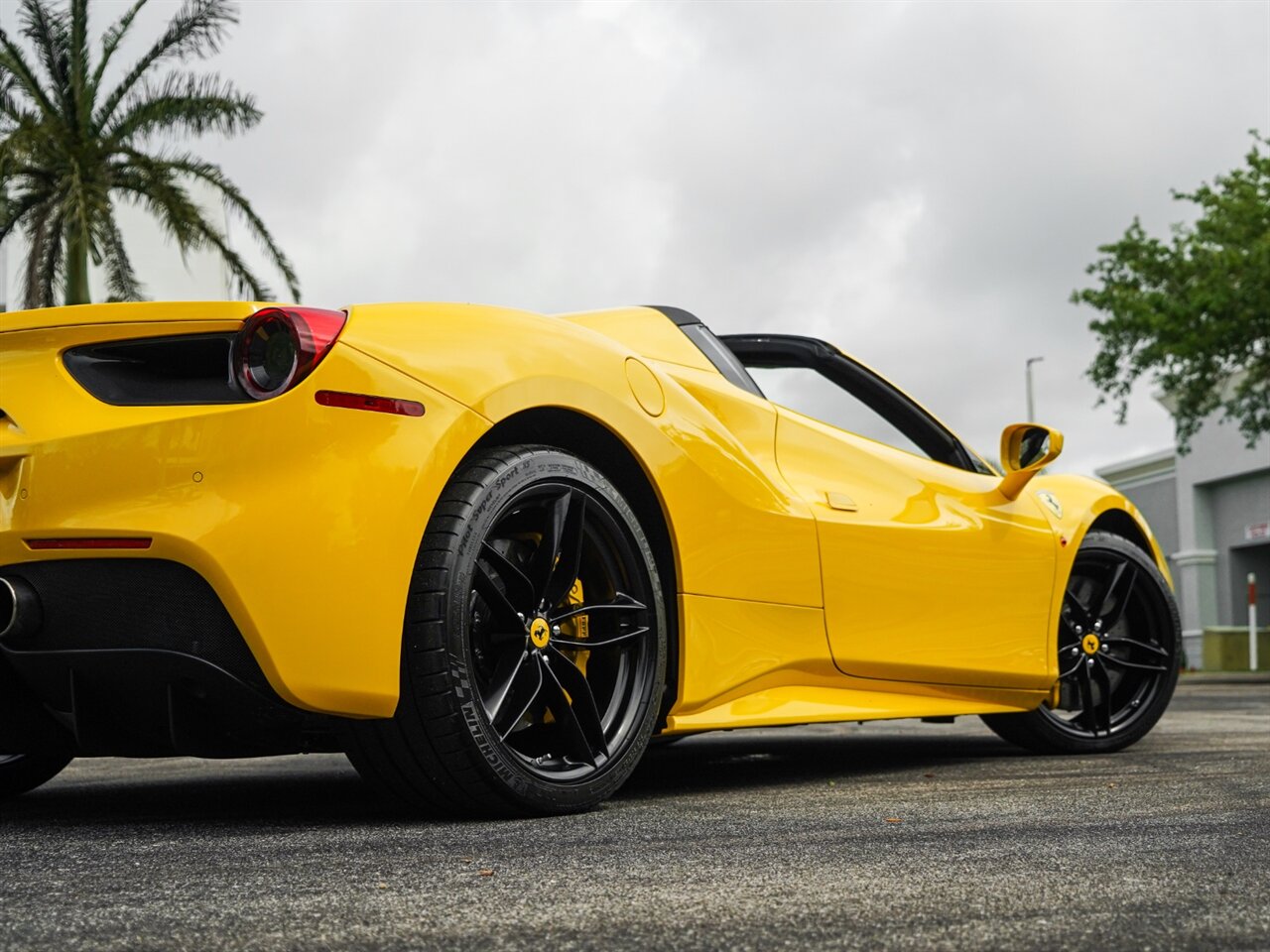 2018 Ferrari 488 Spider   - Photo 64 - Bonita Springs, FL 34134