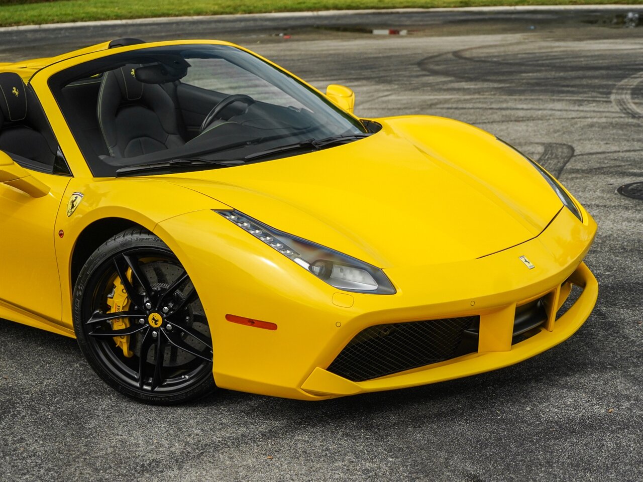 2018 Ferrari 488 Spider   - Photo 73 - Bonita Springs, FL 34134