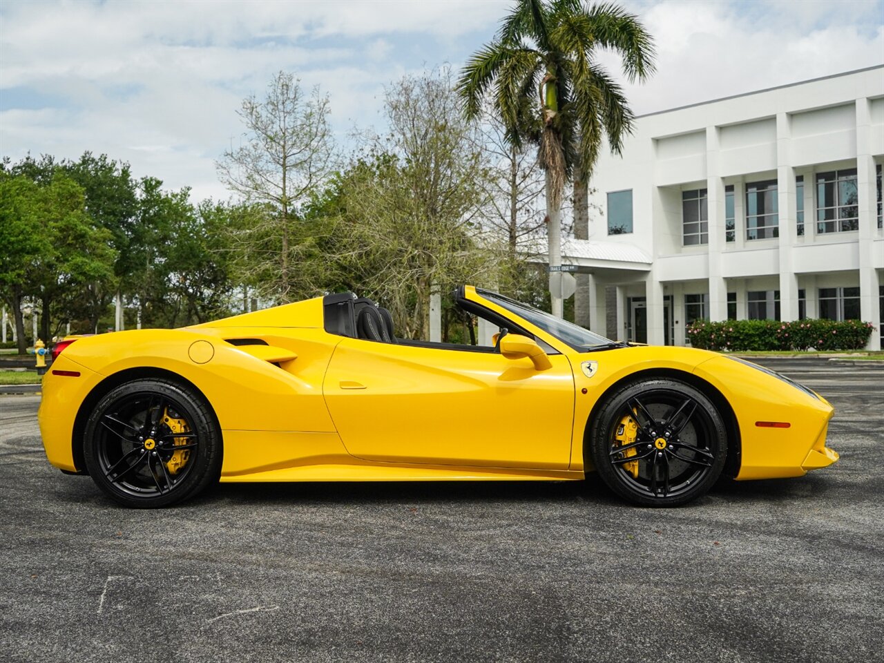 2018 Ferrari 488 Spider   - Photo 66 - Bonita Springs, FL 34134