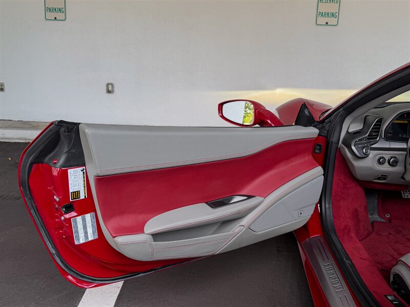 2013 Ferrari 458 Spider - Photo 19 - Bonita Springs, FL 34134