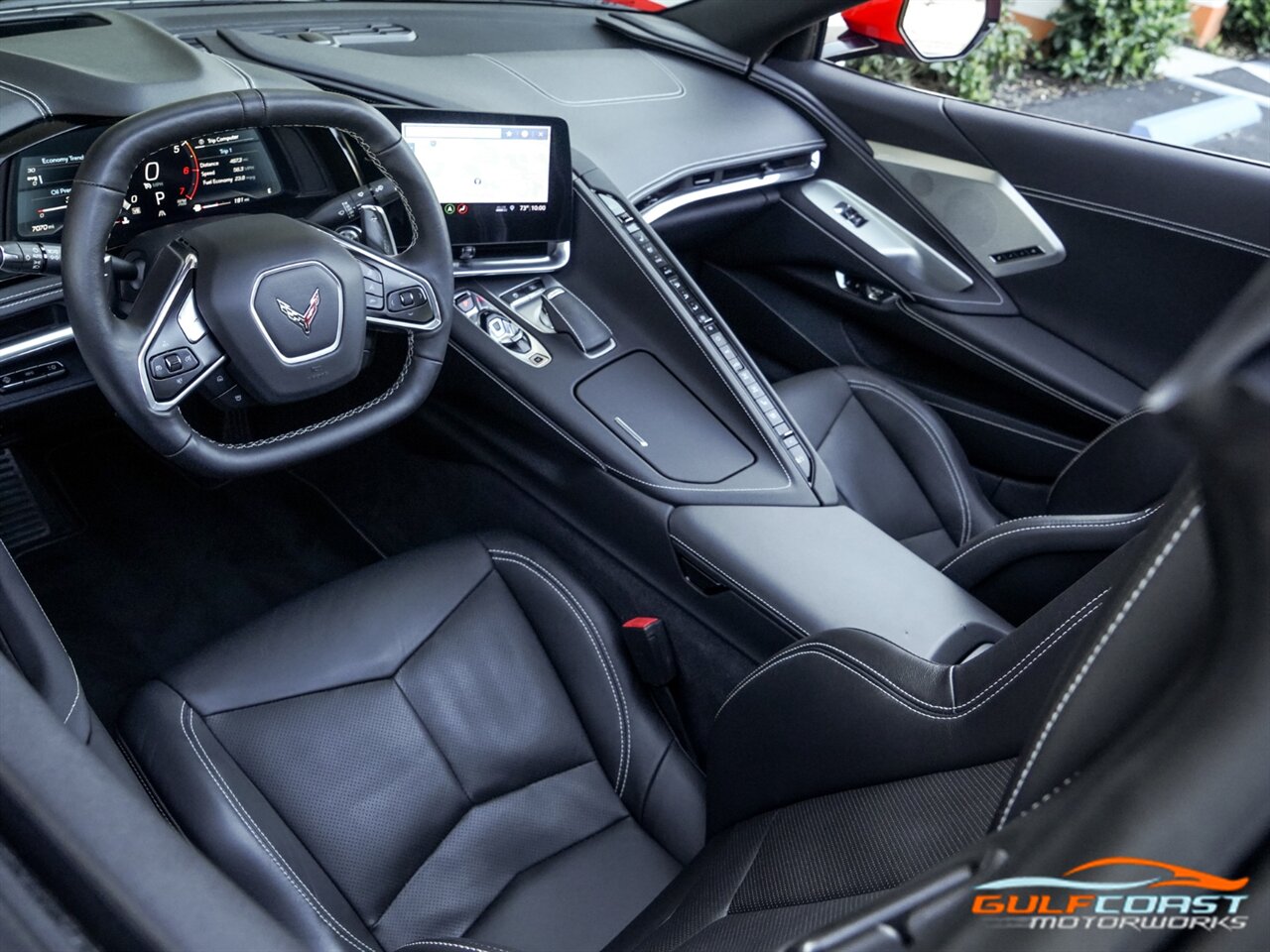 2020 Chevrolet Corvette Stingray photo 2