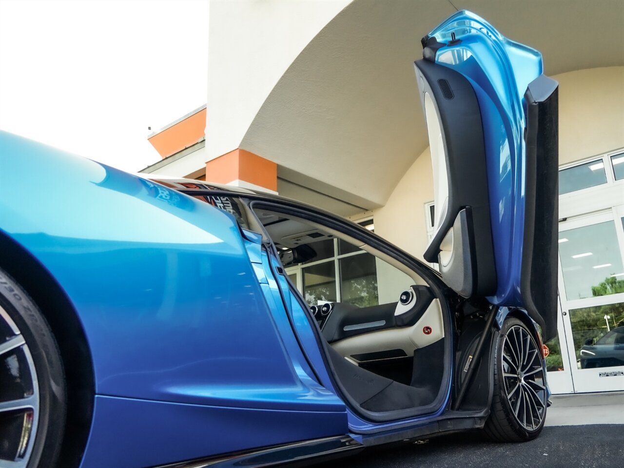 2020 McLaren GT   - Photo 22 - Bonita Springs, FL 34134