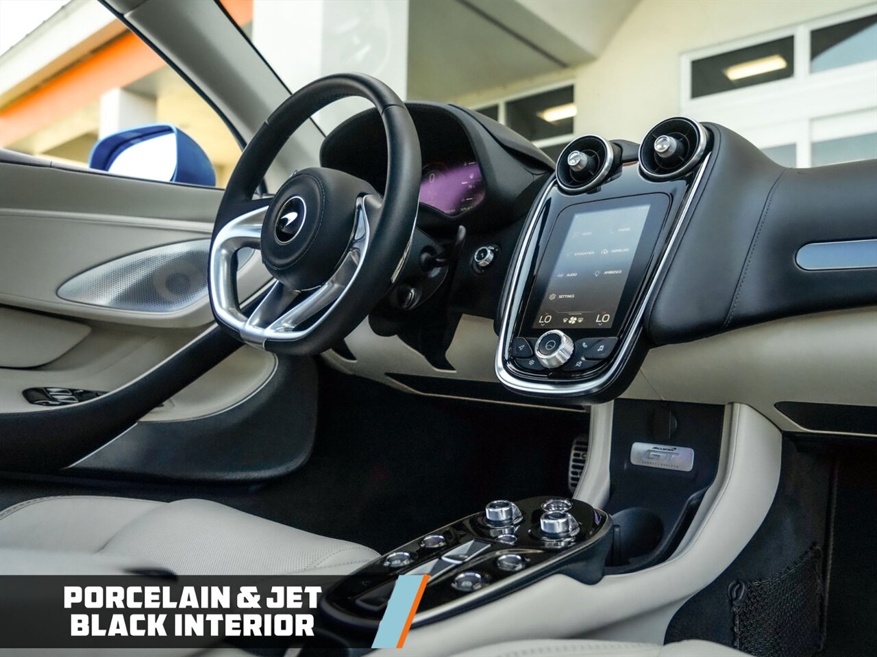 2020 McLaren GT   - Photo 23 - Bonita Springs, FL 34134