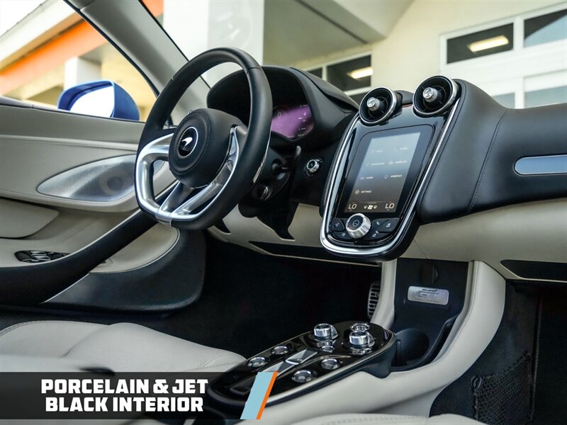 2020 McLaren GT - Photo 23 - Bonita Springs, FL 34134