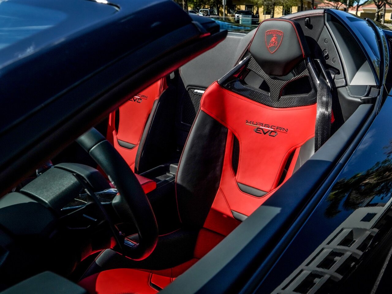 2022 Lamborghini Huracan EVO Spyder   - Photo 8 - Bonita Springs, FL 34134