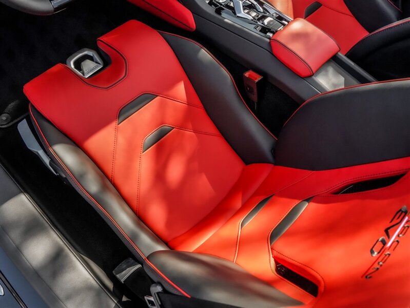 2022 Lamborghini Huracan EVO Spyder - Photo 19 - Bonita Springs, FL 34134