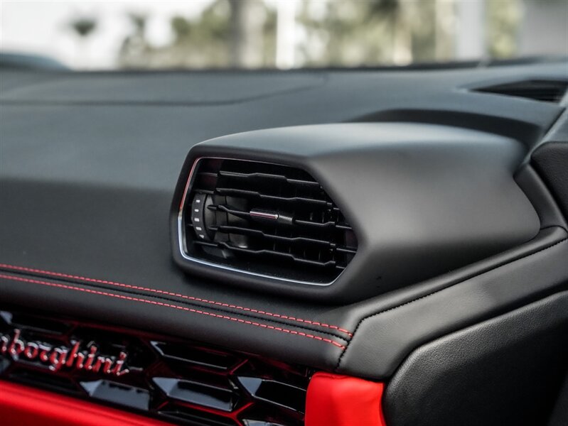 2022 Lamborghini Huracan EVO Spyder - Photo 26 - Bonita Springs, FL 34134