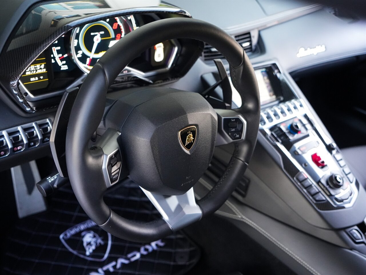 2015 Lamborghini Aventador LP 700-4   - Photo 31 - Bonita Springs, FL 34134