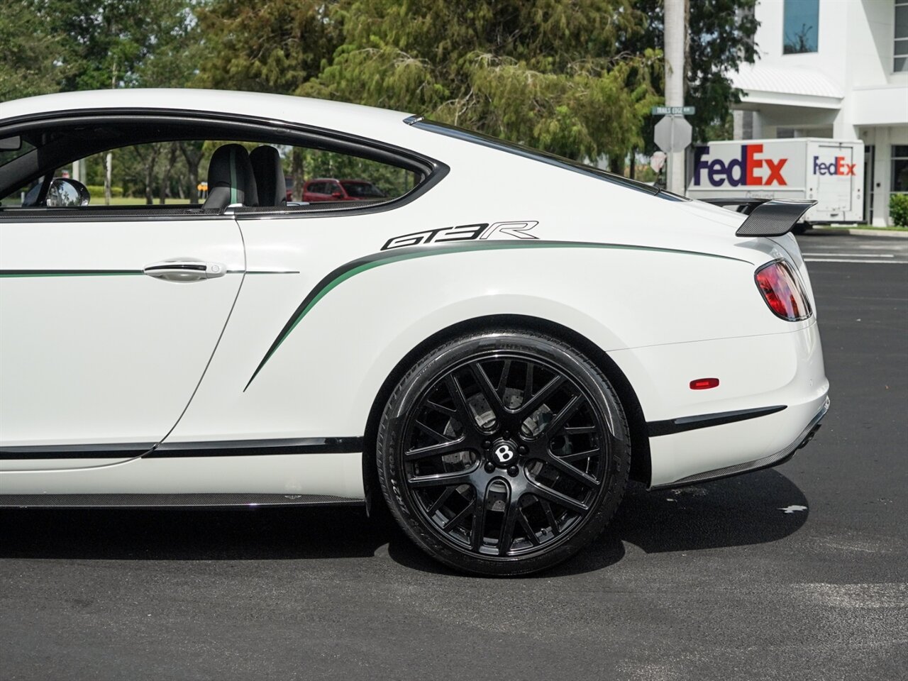 2015 Bentley Continental GT3-R   - Photo 57 - Bonita Springs, FL 34134