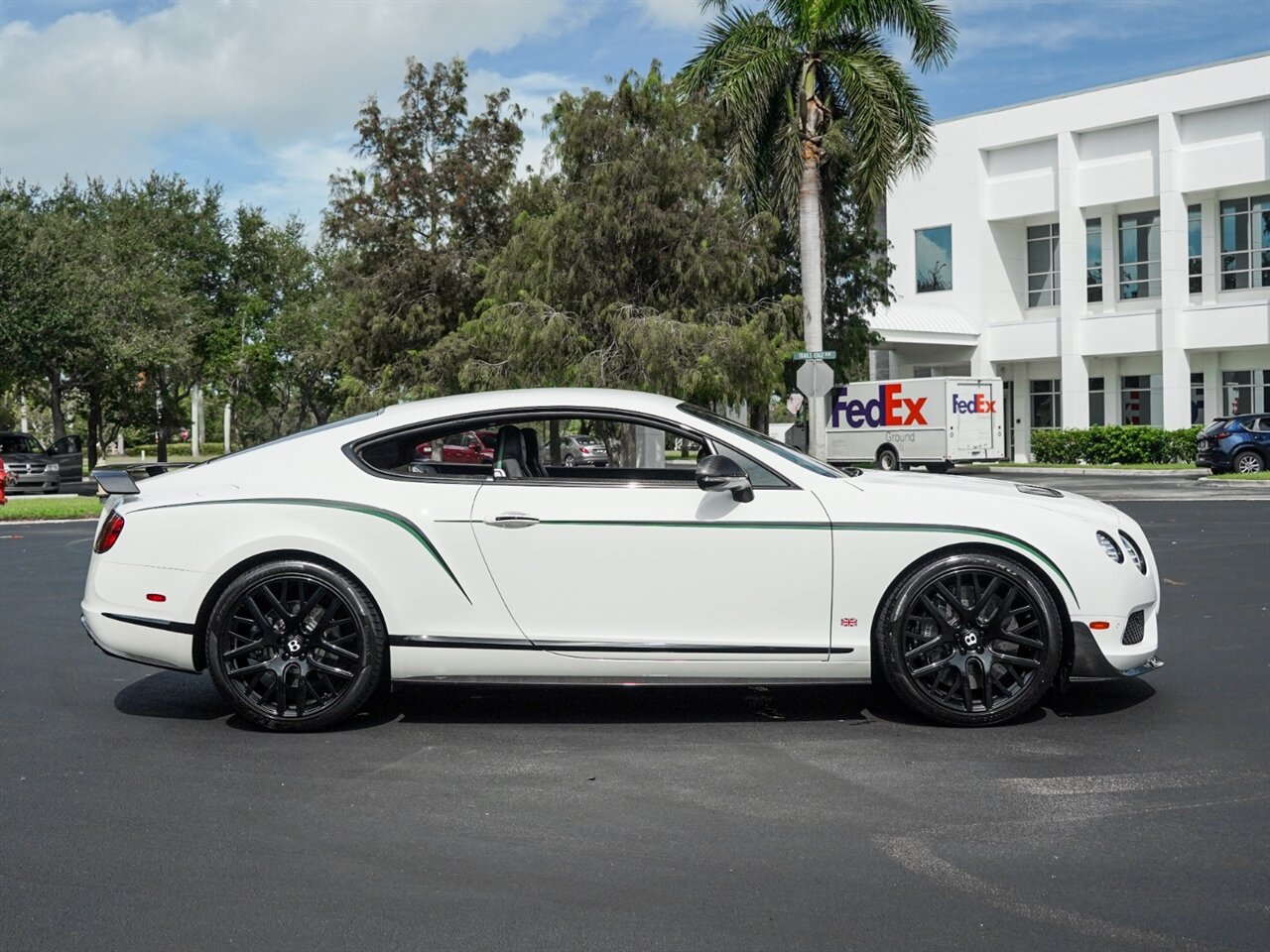 2015 Bentley Continental GT3-R   - Photo 77 - Bonita Springs, FL 34134