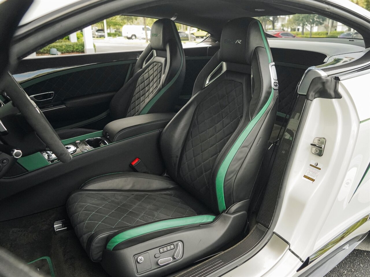 2015 Bentley Continental GT3-R   - Photo 26 - Bonita Springs, FL 34134