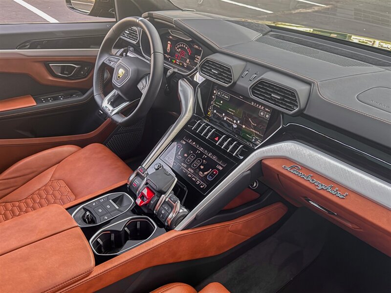 2022 Lamborghini Urus - Photo 43 - Bonita Springs, FL 34134