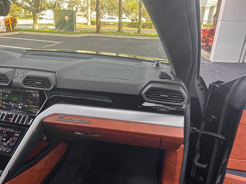 2022 Lamborghini Urus - Photo 45 - Bonita Springs, FL 34134