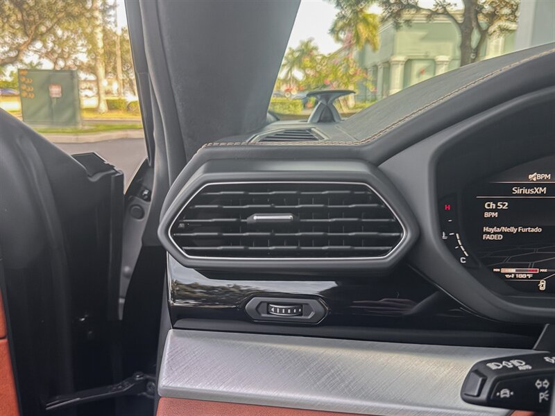 2022 Lamborghini Urus - Photo 21 - Bonita Springs, FL 34134