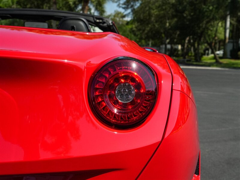 2015 Ferrari California T   - Photo 62 - Bonita Springs, FL 34134