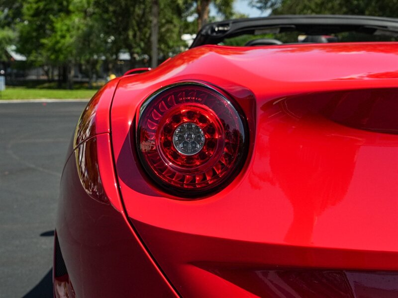 2015 Ferrari California T   - Photo 58 - Bonita Springs, FL 34134