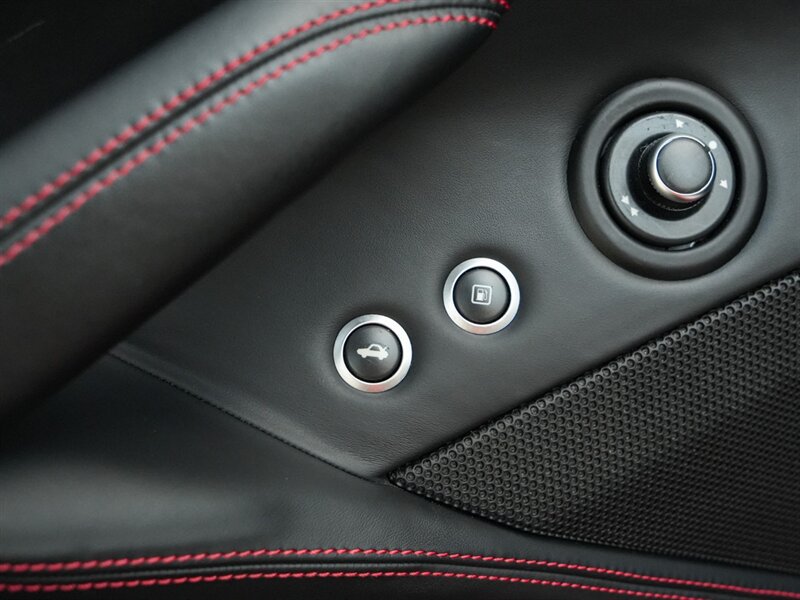 2015 Ferrari California T   - Photo 29 - Bonita Springs, FL 34134