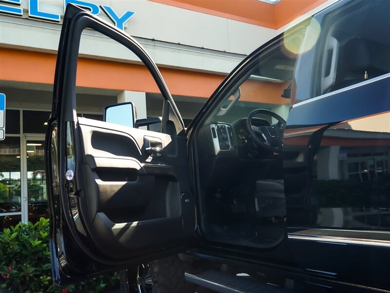 2019 GMC Sierra 2500 Denali - Photo 22 - Bonita Springs, FL 34134