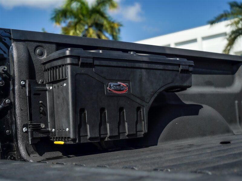 2019 GMC Sierra 2500 Denali - Photo 37 - Bonita Springs, FL 34134