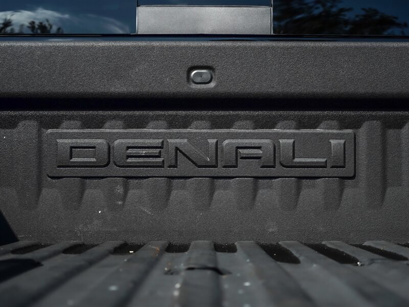 2019 GMC Sierra 2500 Denali - Photo 38 - Bonita Springs, FL 34134