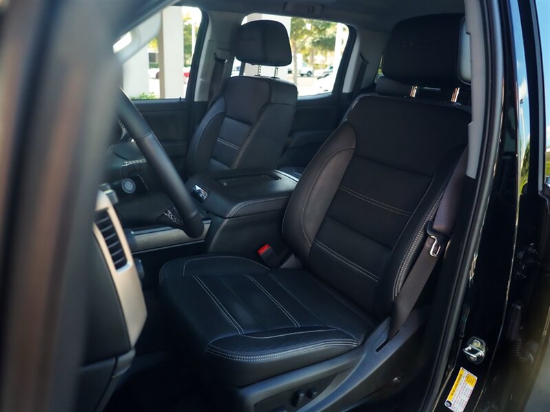 2019 GMC Sierra 2500 Denali - Photo 18 - Bonita Springs, FL 34134