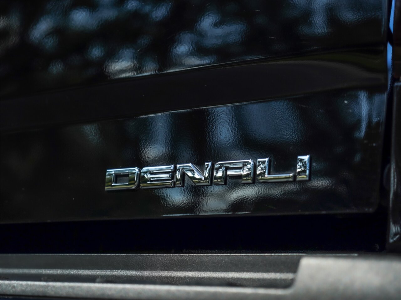 2019 GMC Sierra 2500 Denali   - Photo 46 - Bonita Springs, FL 34134