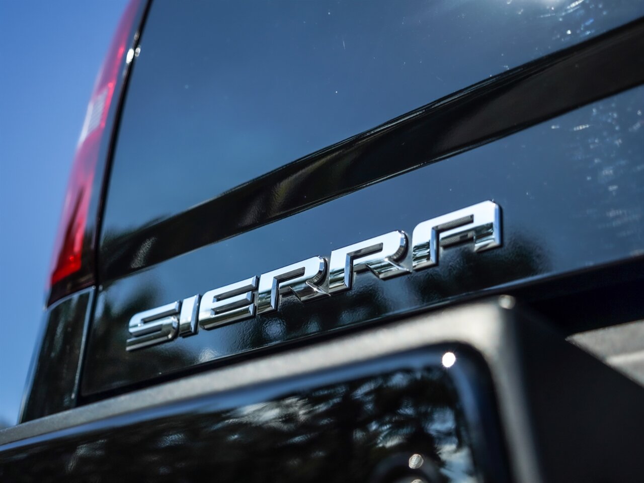 2019 GMC Sierra 2500 Denali   - Photo 44 - Bonita Springs, FL 34134