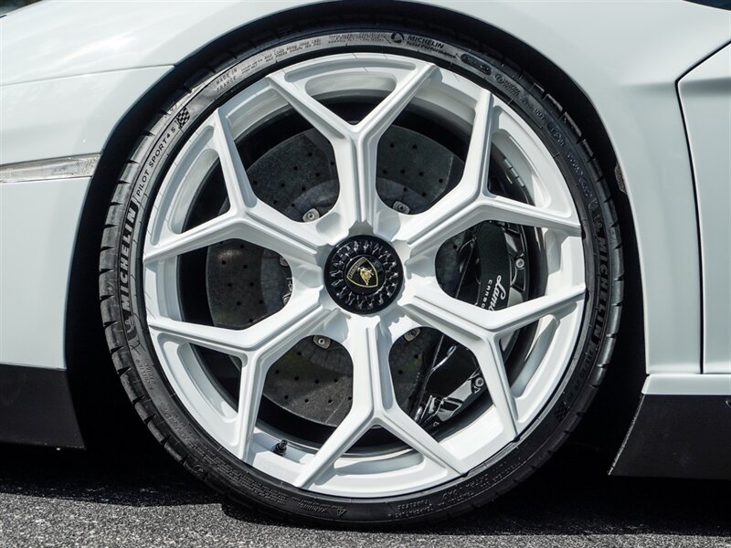 2016 Lamborghini Aventador LP 750-4 SV - Photo 33 - Bonita Springs, FL 34134