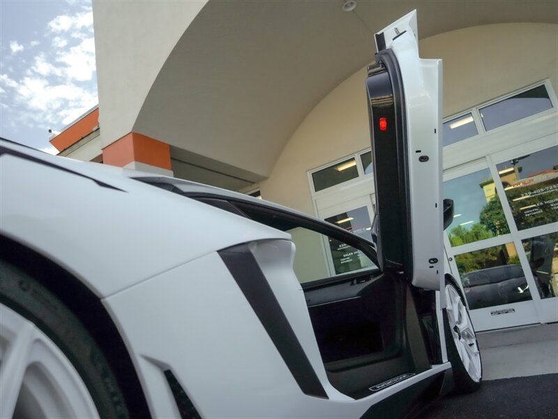 2016 Lamborghini Aventador LP 750-4 SV - Photo 23 - Bonita Springs, FL 34134